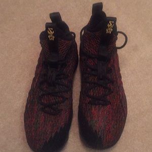 Nike Shoes - Unworn Nike Lebron Xv 15 Sz 11 Nike Shoes - Unworn Nike Lebron Xv 15 Sz 11
